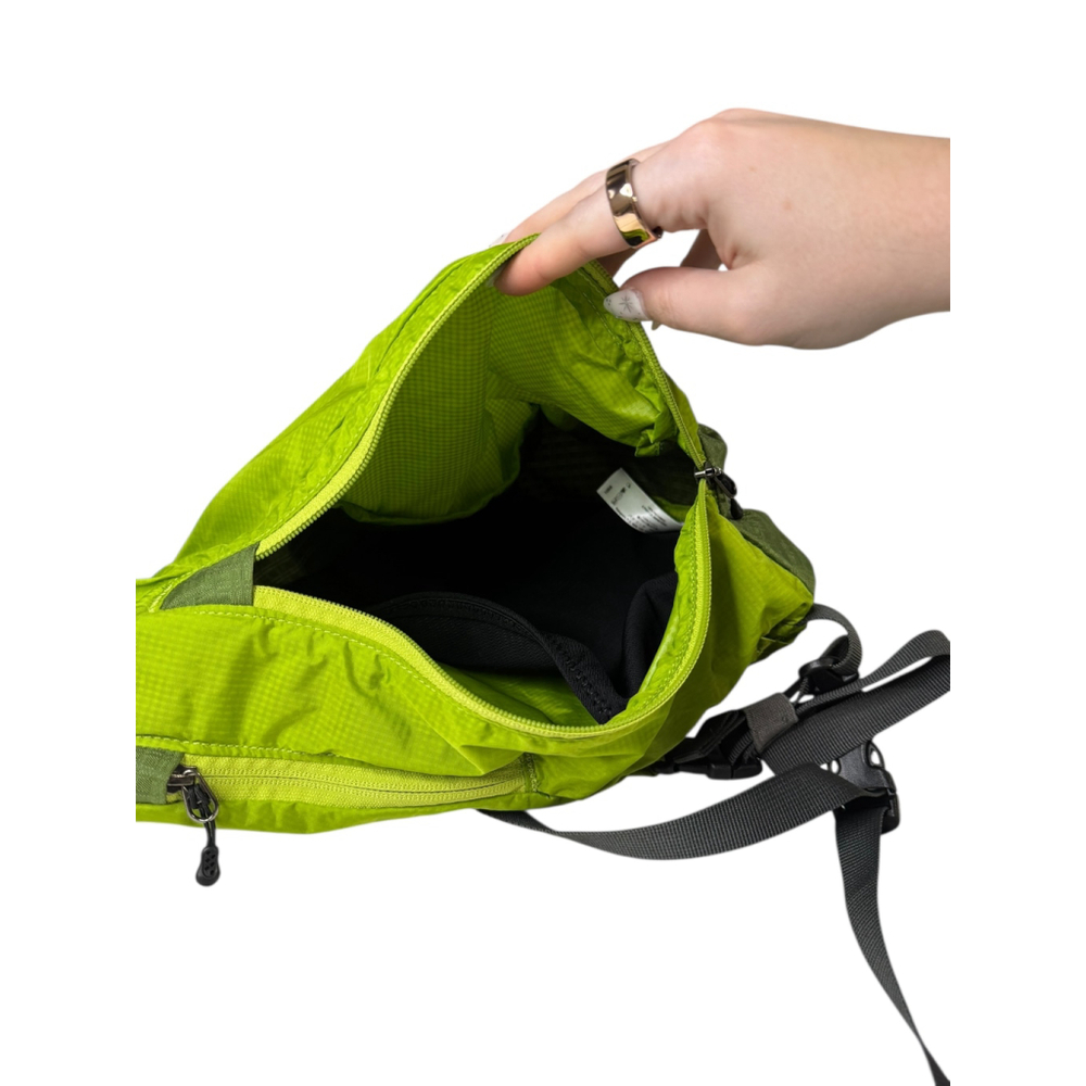 Women's Patagonia Green & Black Sling Bag One Size - Picture 7 of 8